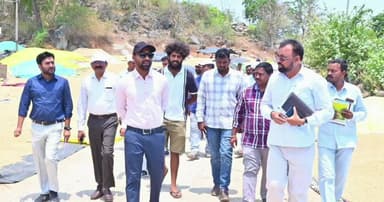 వరి ధాన్యం కొనుగోళ్లు వేగవంతం చేయాలి, తూకం వేసిన ధాన్యం వెంటనే రైస్ మిల్లులకు తరలించాలి జిల్లా కలెక్టర్ సత్యప్రసాద్