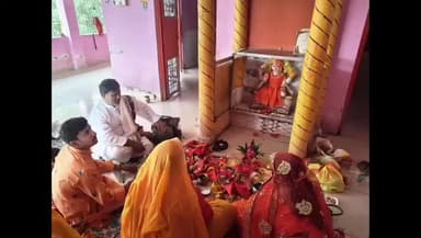 हसनपुरा: पड़ौली गांव में श्री मारुति नंदन हनुमत महायज्ञ को लेकर किया गया ध्वजारोहण