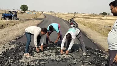 सांगोद: मोईकलां में ग्रामीणों ने 5.5 करोड़ की सड़क को हाथों से उखाड़ा, निर्माण में भारी लापरवाही का आरोप