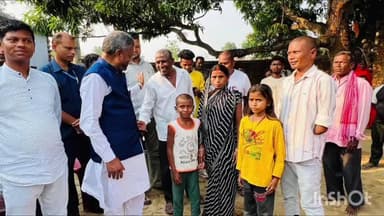 तिसरी: बाबूलाल मरांडी ने मृतक के परिजनों से मुलाकात कर उन्हें ढांढस बंधाया