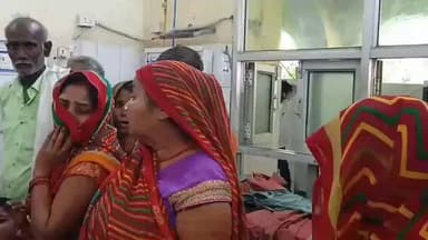 सीतापुर: रामपुर भूड़ा में तेज आंधी तूफान के कारण सड़क पर गिरने से एक व्यक्ति गंभीर रूप से जख्मी, हालत नाजुक, उपचार जारी