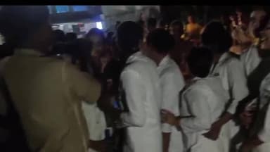 मनिहारी: एएनएम कॉलेज की छात्राओं का शिक्षिका के खिलाफ हंगामा, एसडीएम ने मौके पर पहुंचकर जाम हटाया