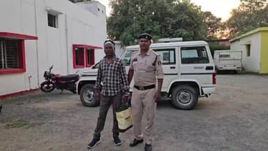 पत्थलगांव: जामजुनवानी में घर का ताला तोड़कर चोरी करने वाला आरोपी गिरफ्तार, सामान बरामद किया गया