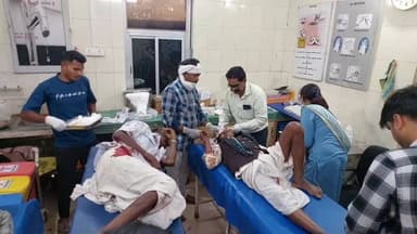 जशपुर: घोरडेगा में बारातियों से भरी पिकअप पलटी, 21 लोग घायल, 3 की हालत गंभीर