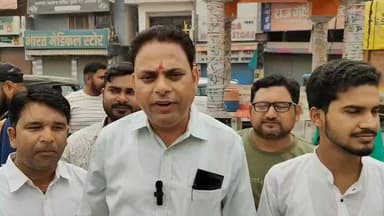 NEET पेपर लीक के विरोध में खटीमा में कांग्रेस का हल्ला बोल, विधायक भुवन कापड़ी ने फूंका केंद्र का पुतला।खटीमा से है जहां...
