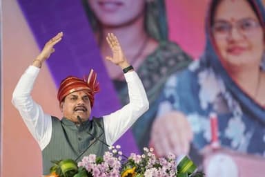 लाड़ली बहनों के खातों में पहुंचे 1835 करोड़ रुपये से ज्यादा, सीएम डॉ. मोहन बोले- किसी की नजर न लग जाए नरसिंहपुर को
सीएम...