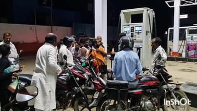 सारठ: सारठ पंप पर पेट्रोल के लिए देर रात तक लगी रही भीड़, PM मोदी के रवैए पर उठे सवाल