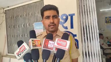 मुंबई पुलिस ने राहतगढ़ के झिला से चोरों को किया गिरफ्तार
#MP
#sagar
#police
#Mumbaipolice