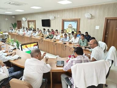 लोगों की आदत में शुमार हो स्वच्छता, जनसभागिता से बनाएंगे बूंदी को स्वच्छ और सुंदर शहर– जिला कलक्टर
जिला कलक्टर ने...