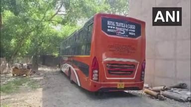 दिल्ली में एक और'निर्भया कांड' स्लीपर बस में महिला से गैंगरेप दिल्ली एक बार फिर शर्मसार। स्लीपर बस में महिला के साथ कथित...