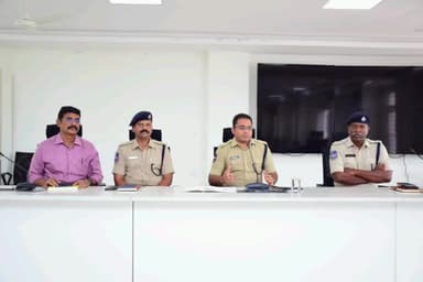 సిరిసిల్ల: బక్రీద్ పండుగ సందర్భంగా శాంతిభద్రతల పరిరక్షణకు అందరూ సహకరించాలి: రాజన్న సిరిసిల్ల జిల్లా ఎస్పీ మహేష్ బి.గీతే