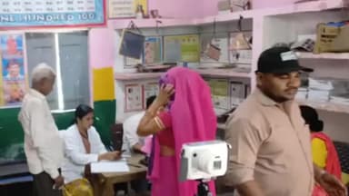 हसनगंज: उन्नाव के नवाबगंज ब्लॉक क्षेत्र के आशाखेड़ा और मिर्जापुर गांव में टीबी मुक्त भारत अभियान के तहत 77 लोगों के हुए एक्सरे