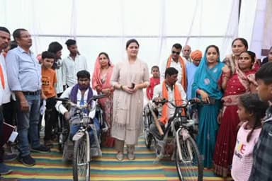 सहसपुर लोहारा: ग्राम घुटरकुंडी में सुशासन तिहार कार्यक्रम का आयोजन, पंडरिया विधायक भावना ने जनता से किया संवाद