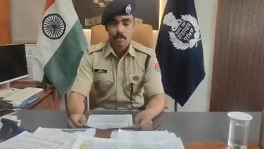 पुलिस अधीक्षक शरण गोपीनाथ के. निर्देशन में डीग पुलिस द्वारा एंटीवायरस अभियान के तहत कार्यवाही करते हुए 11 साइबर ठगों को ...