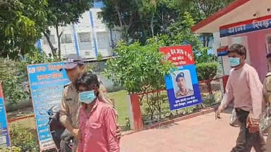 “सिडकुल पुलिस का बड़ा एक्शन : 2 शातिर वाहन चोर गिरफ्तार, झाड़ियों से बरामद हुई चोरी की 5 मोटरसाइकिलें — पुलिस को देखकर भ...