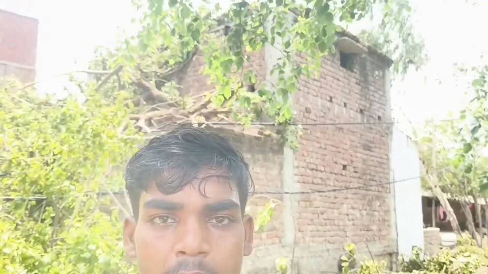 #मेजा: अमिलिया में लाइट ठीक करने के नाम पर #लाइनमैन पर #वसूली का आरोप, पीड़ित ने किया खुलासा
प्रयागराज। मेजा क्षेत्र के...