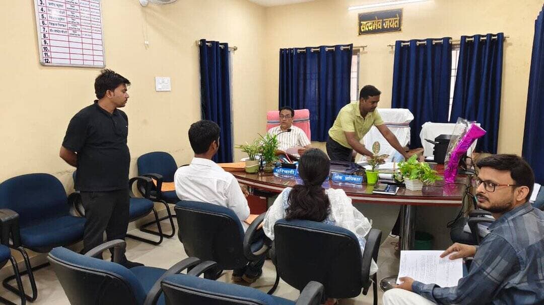 आज दिनांक 15 मई 2026 को जिलाधिकारी भोजपुर, श्री तनय सुल्तानिया के निर्देशानुसार अपर समाहर्ता आपदा द्वारा बिहार लोक शिकाय...
