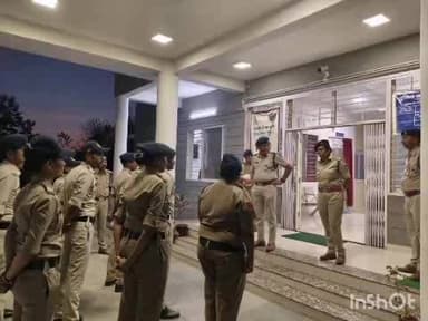 झाबुआ: पुलिस अधीक्षक ने रायपुरिया पुलिस थाने का किया निरीक्षण, दिए ज़रूरी निर्देश