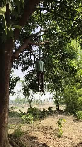 garm Joradol sugapara me
fansi lagakar aatmhatya#@@