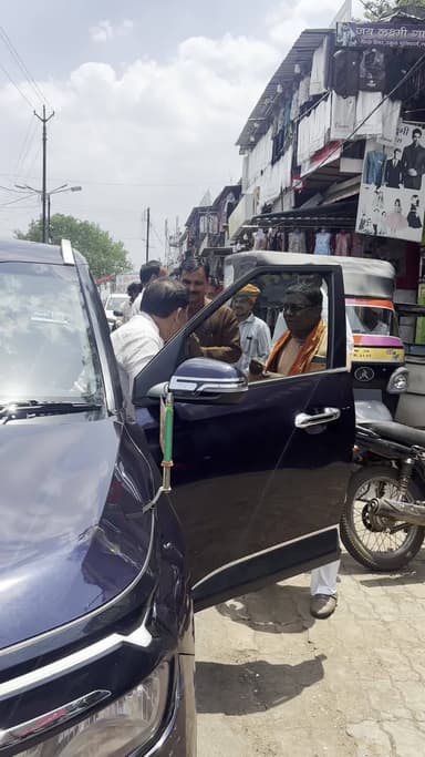 #प्रवास
आज अमरवाड़ा विधानसभा क्षेत्र के नगर मण्डल और ग्रामीण मण्डल का सघन प्रवास करने का सौभाग्य मिला। इस दौरान देवतुल्य कार्यकर्ताओं से भेंट कर संगठन को और मजबूत बनाने पर सकारात्मक संवाद हुआ।