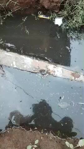 pipe line mein nali ka Pani andr ja rha hai or yahi pani logo ke ghar pahuch rha hai or log isse use kar rhe hai kushner