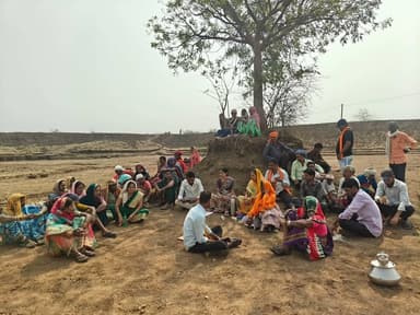 जिले की ग्राम पंचायतों में शनिवार को स्वच्छता और पर्यावरण संरक्षण को लेकर विशेष जनजागरण का माहौल देखने को मिला। माननीय स...