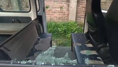 डुमरा थाना क्षेत्र के भिसा बसतपुर स्थित स्वामी विवेकानंद मिशन स्कूल की वैन को चोरी करने का प्रयास किया गया.....
#SAROJ...