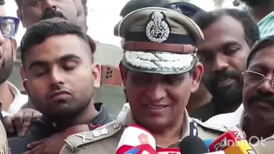 തിരുവനന്തപുരം: രമേശ് ചെന്നിത്തലയുമായി വഴുതക്കാടെ വസതിയിൽ സംസ്ഥാന പോലീസ് മേധാവി കൂടിക്കാഴ്ച നടത്തി