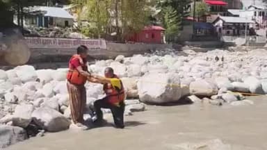 डुंडा: गंगोत्री धाम में एसडीआरएफ ने महिला तीर्थयात्री का सफल रेस्क्यू किया
