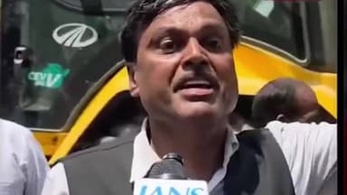 लखनऊ में प्रशासन ने अधिवक्ताओं के चैम्बर पर बुलडोजर चलाया, प्रशासन का कहना यह कि यह सभी निर्माण अवैध हैं.
#advocate