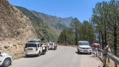 पिथौरागढ़: आदि कैलाश ओम पर्वत यात्रा मार्ग पर परिवहन विभाग ने चलाया सघन परिवर्तन अभियान