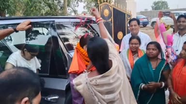पश्चिम बंगाल में ऐतिहासिक जीत के बाद संयोगिता युद्धवीर सिंह जूदेव का हरदी आगमन, कार्यकर्ताओं ने किया भव्य स्वागत