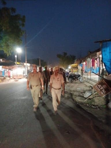 #SP_RBL @Ravi_KumarIPS के निर्देशन में थाना सरेनी पुलिस टीम द्वारा थाना क्षेत्र अन्तर्गत शांति एवं कानून व्यवस्था के दृष...