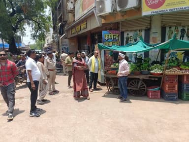 खैरागढ़ नगर पालिका क्षेत्र में मुख्य मार्गों एवं अंदरूनी इलाकों से अतिक्रमण हटाने की कार्रवाई की गई। नगर पालिका एवं प्रश...
