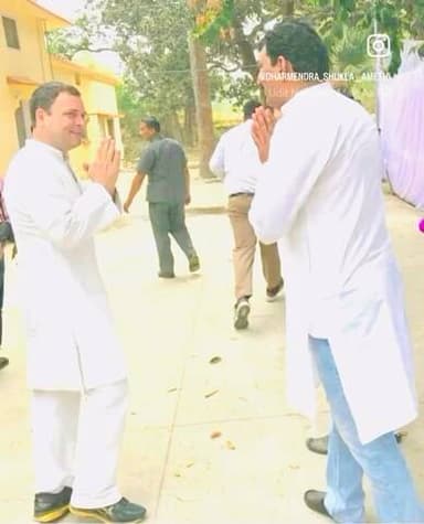 अमेठी की धरती पर जननायक राहुल गांधी जी के स्वागत को लेकर कांग्रेस कार्यकर्ताओं में जोश और ऊर्जा का माहौल है।
#RahulGandhi #priyankagandhivadra