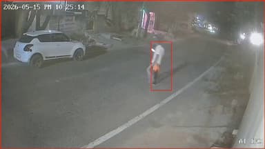 हरियाणा के झज्जर में कार में बैठे युवक पर 4 हमलावरों ने ताबड़तोड़ फायरिंग की, 10 सेकंड में 39 राउंड दागकर हत्या कर दी।
#...