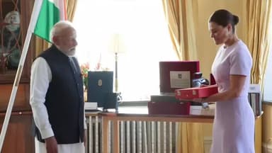 आज आदरणीय प्रधानमंत्री #नरेंद्र_मोदी जी को स्वीडन में देश के सर्वोच्च सम्मान,रॉयल ऑर्डर ऑफ द पोलर स्टार,कमांडर ग्रेट क्र...