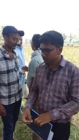 bhumi ki sahi se maap toul nahi kiya jata hai logo ko dhamkaya jata hai unka sosan kiya jata lekhpal _ pratigya mishra