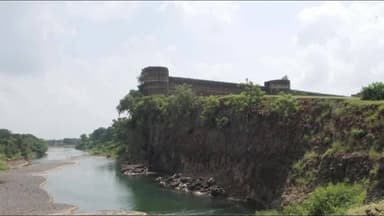 सुसनेर: अमरकोट किले में नाबालिग से तंत्र-मंत्र का आरोप, सोयत पुलिस जांच में जुटी