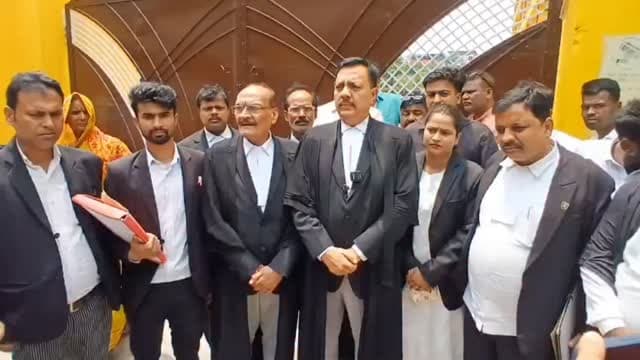 गोपालगंज में पप्पू पांडेय की गिरफ्तारी पर फिलहाल रोक, 27 मई को होगी अगली सुनवाई
#bignewsgopalganj #pappupandey #viralne...
