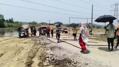 ରାଉରକେଲା ମ୍ୟୁନିସିପାଲଟି: ବୋରୋକାନି ବିସ୍ଥାପିତ ଗ୍ରାମ ବସି ଆର୍ ଏସ ପି ର କାର୍ଯ୍ୟକୁ ବନ୍ଦ ବେଳେ ଜଣେ ବ୍ୟକ୍ତି ଙ୍କ ପ୍ରତିକ୍ରିୟା