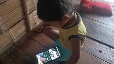 Aaj ke bacha log bahut mobile dekhta Hai Mata pita Kya Kare #@@