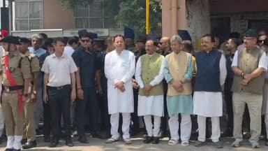 #हरिद्वार के खड़खड़ी श्मशान घाट पर पूर्व मुख्यमंत्री #BcKHANDURI को दी गई अंतिम विधाई....... मुख्यमंत्री Pushkar Singh D...