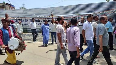 देहरा नगर परिषद में 5 पार्षद कांग्रेस के जितने पर विधायक कमलेश ठाकुर का स्वागत करती देहरा की जनता #kangralive