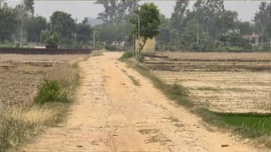 गड्डो में सड़के चारपाई पर मरीज, मुहम्मदाबाद गोहना के सिया बस्ती ग्राम सभा के ग्रामीणों ने प्रशासन से लगाई गुहार....
#To...