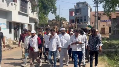 #राजगढ नगरपालिका के सफाई कर्मचारियों के शोषण के विरोध में प्रदर्शन, विभिन्न मांगो को लेकर सौंपा ज्ञापन
#राजगढ़ #अलवर #...