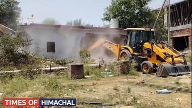 चिट्टा कारोबार पर सरकार की बड़ी कार्रवाई, ज्वाली में नशे से बनी संपत्ति जमींदोज़
#timesofhimachal
देवभूमि हिमाचल में चि...