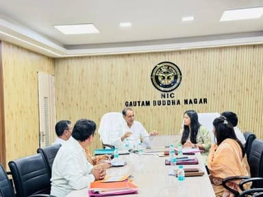 *उत्तर प्रदेश के माननीय मुख्यमंत्री जी ने वीडियो कॉन्फ्रेंसिंग के माध्यम से लोक निर्माण विभाग की, की समीक्षा*
*मुख्यमं...
