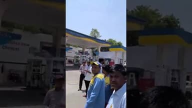 पूर्वी दिल्ली के थाना न्यू अशोक नगर पुलिस कॉलोनी में लगी आग #firenews #LiveNews #rsoninews #news