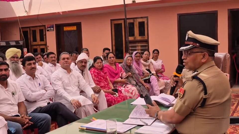 Igp Bikaner Bikaner Police
#संगरिया में दौरे पर आए आई जी ओमप्रकाश ने नशे को लेकर की तीस साल पुरानी बातें
संगरिया की आव...